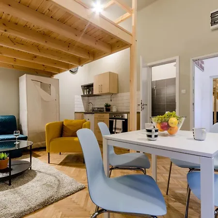 Cumin Next To Famous Cafe *