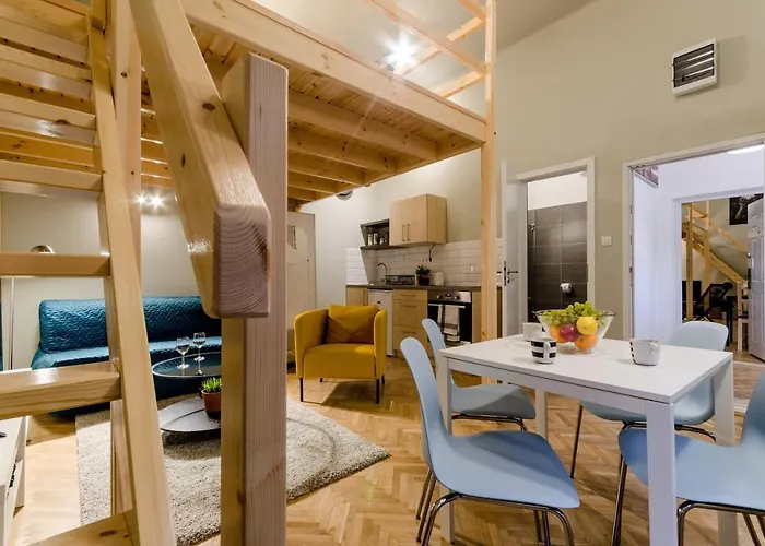 Cumin Next To Famous Cafe *