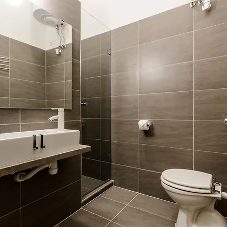 Cumin Next To Famous Cafe